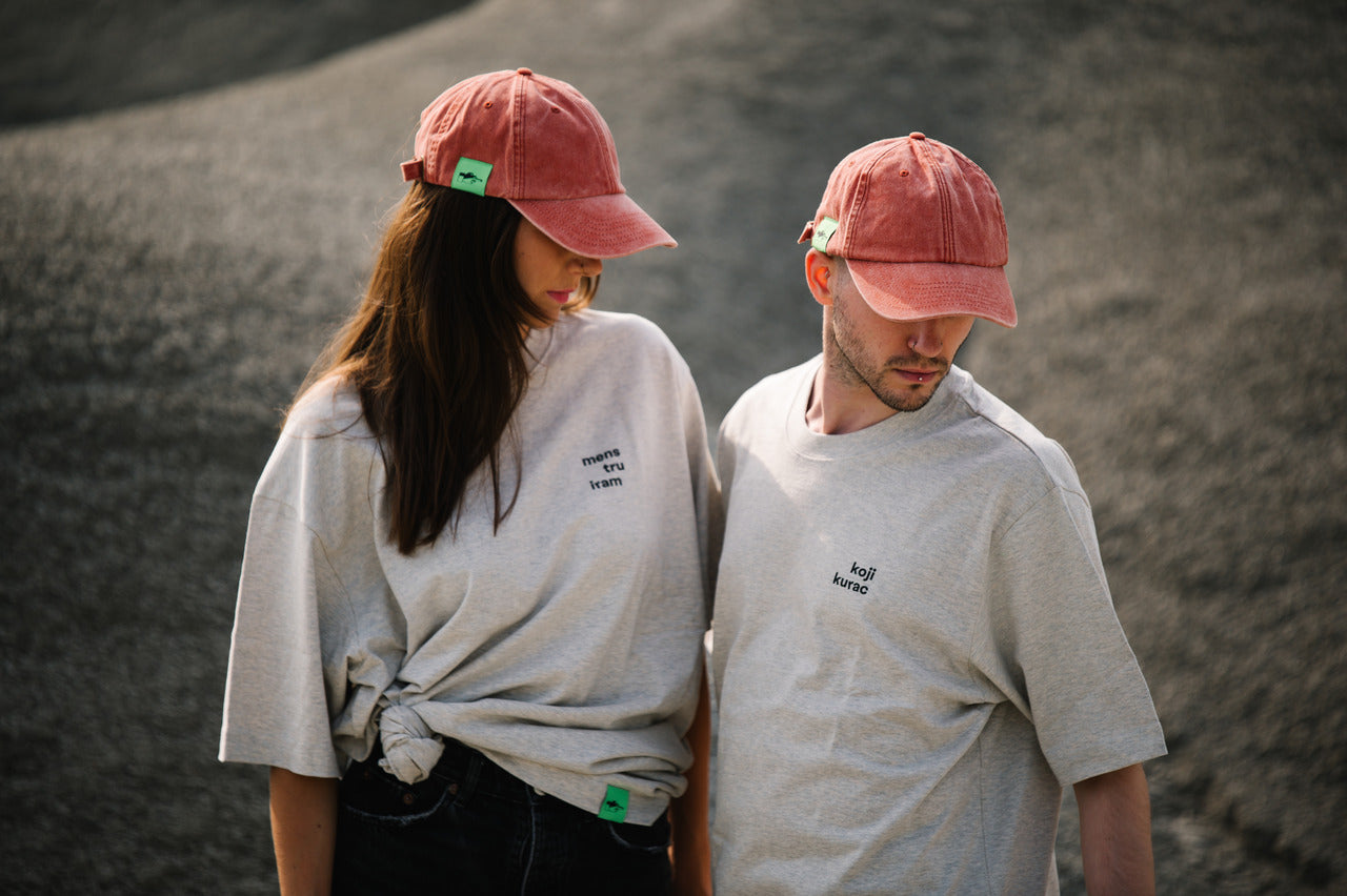 t-shirt 'menstruiram'