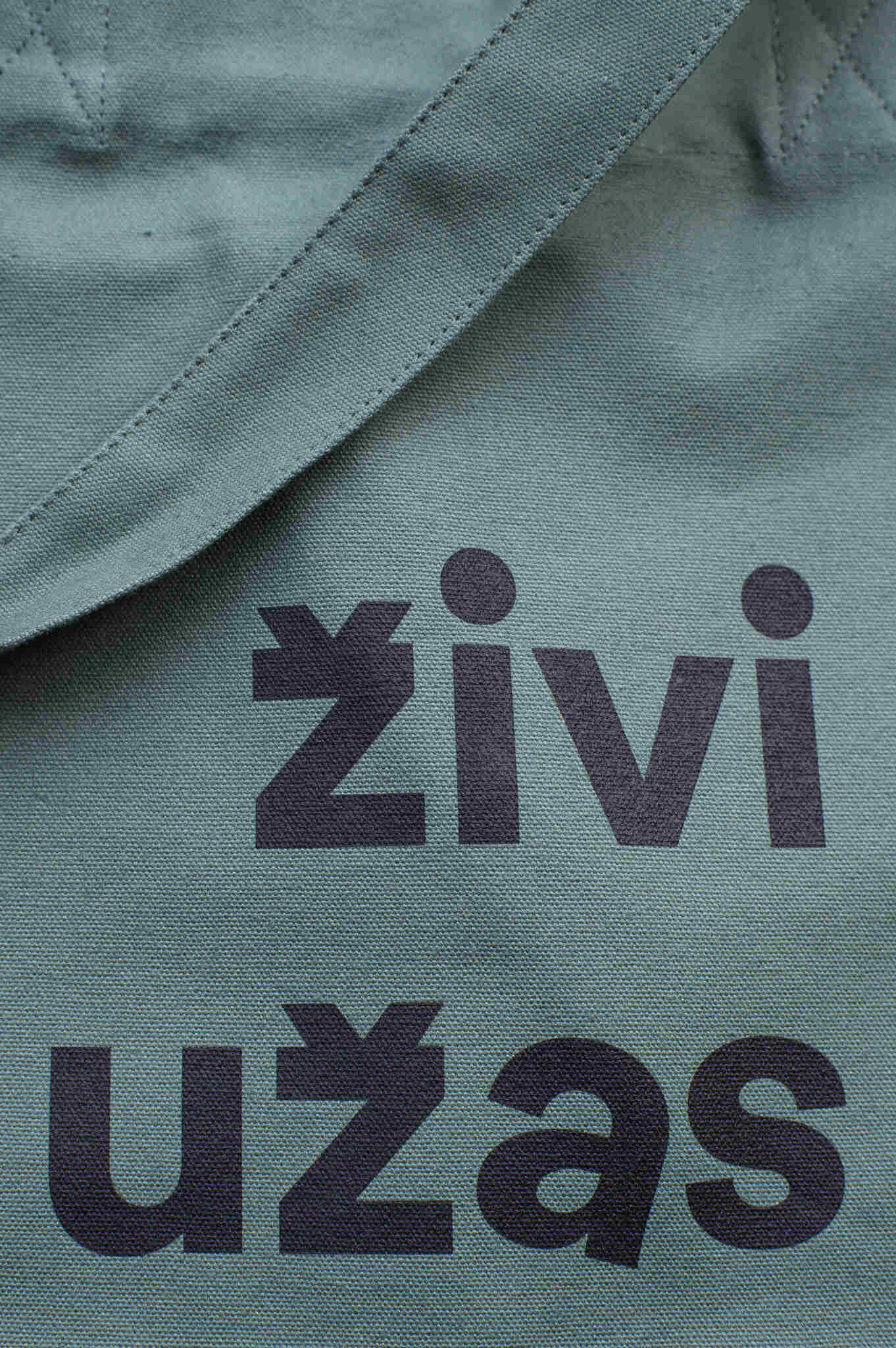 hybrid haul bag 'živi užas'